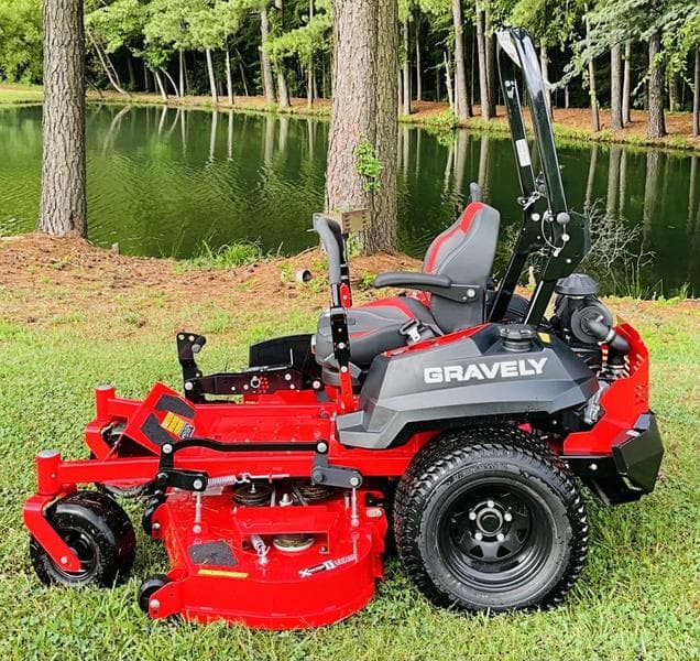 Image of Gravely Pro-Turn 152 equipment image 1