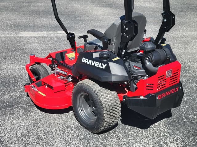 Image of Gravely Pro-Turn 160 equipment image 3