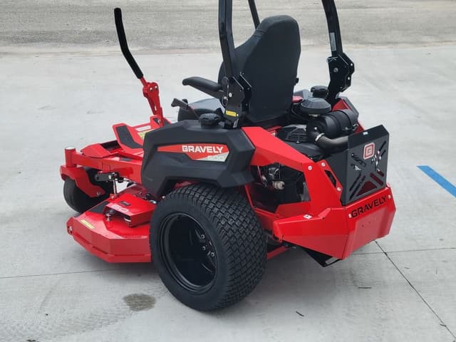 Image of Gravely Pro-Turn 660 equipment image 3