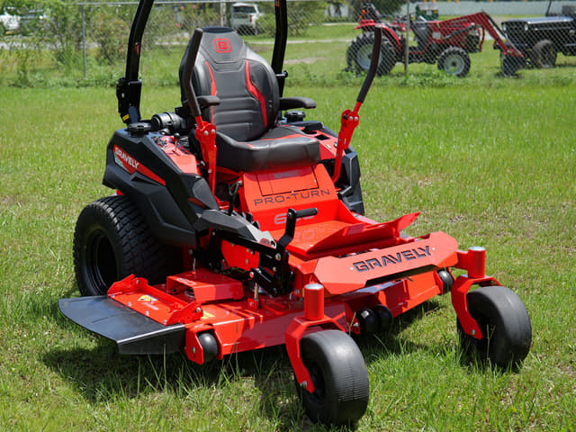 Image of Gravely Pro-Turn 660 equipment image 1