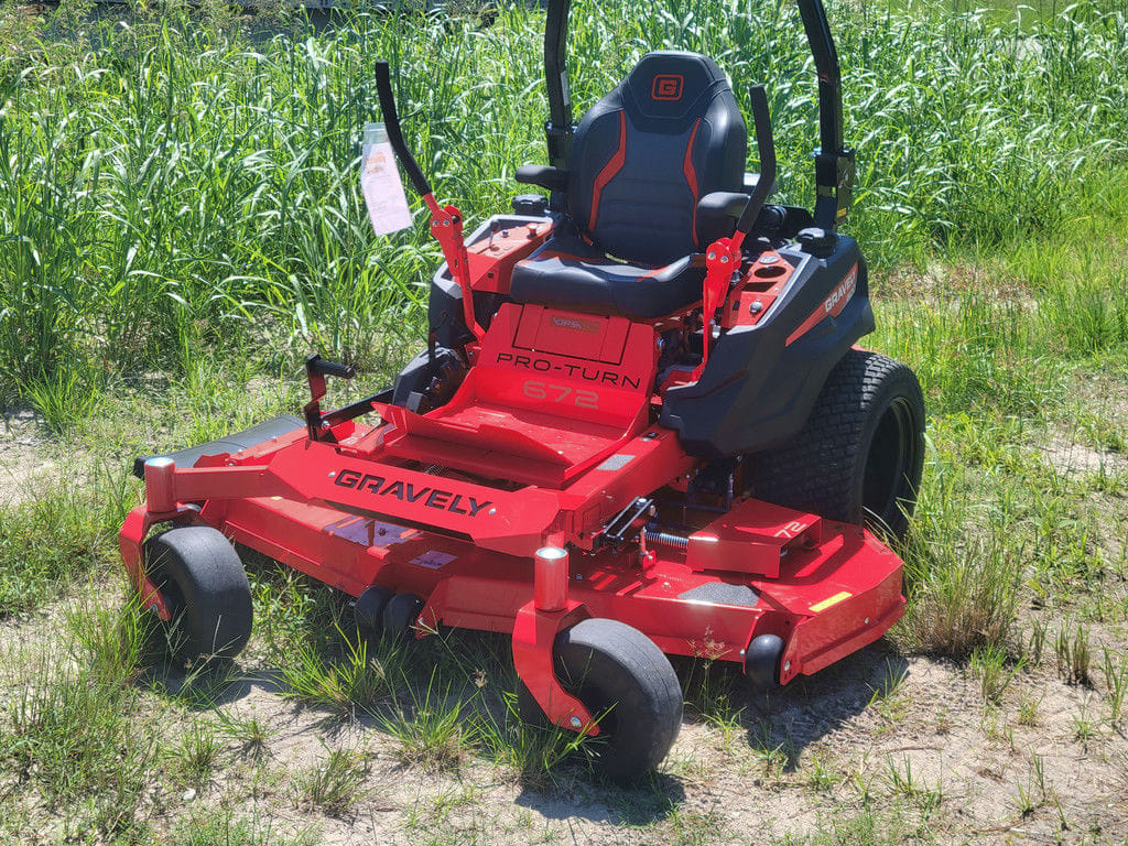 2026 Gravely Pro-Turn 672 Equipment Image0