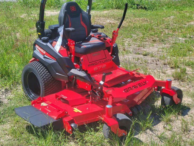 Image of Gravely Pro-Turn 672 equipment image 1