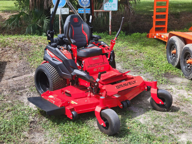 Image of Gravely Pro-Turn 672 equipment image 1