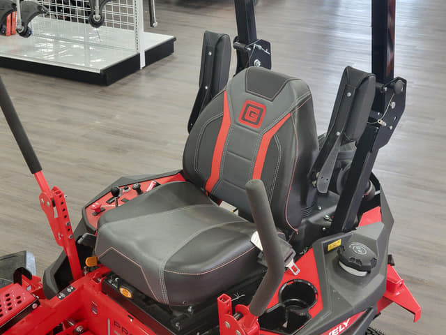 Image of Gravely Pro-Turn ZX 52 equipment image 4