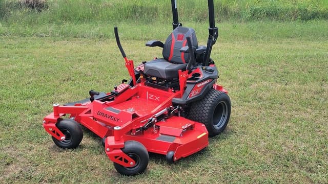 Image of Gravely Pro-Turn ZX 60 equipment image 3