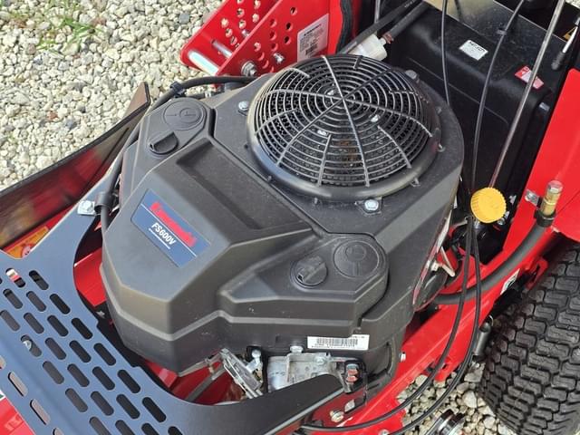 Image of Gravely Z-Stance 32 equipment image 3