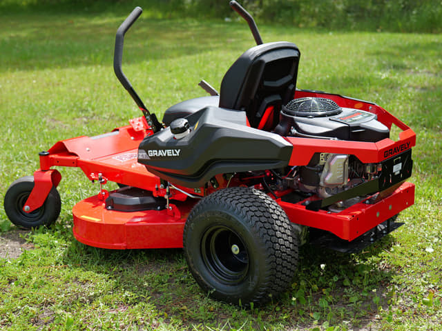 Image of Gravely ZT42 equipment image 3