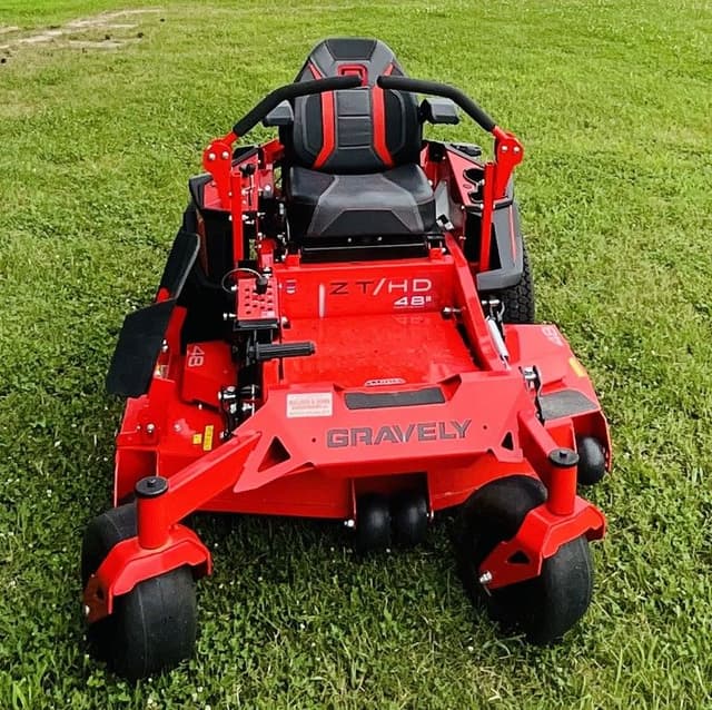 Image of Gravely ZT HD equipment image 2