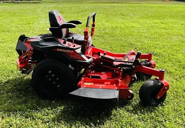 Image of Gravely ZT HD equipment image 3