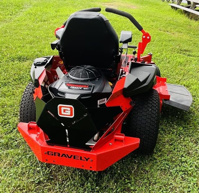 Image of Gravely ZT HD equipment image 4