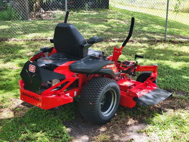 Image of Gravely ZTHD52 equipment image 2