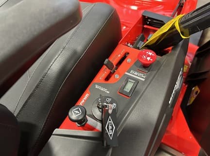 Image of Gravely ZTX-42 equipment image 4