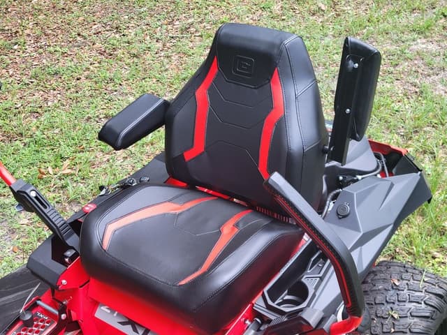 Image of Gravely ZTXL 48 equipment image 4