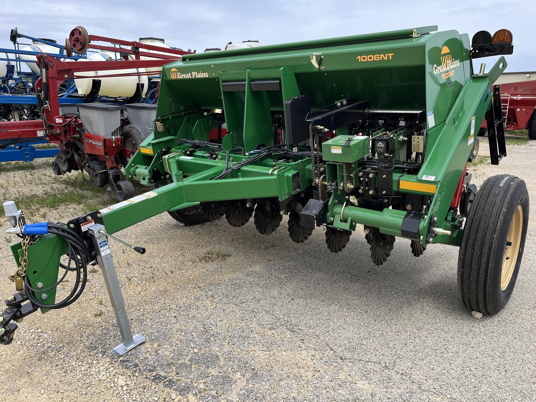 2025 Great Plains 1006NT Equipment Image0