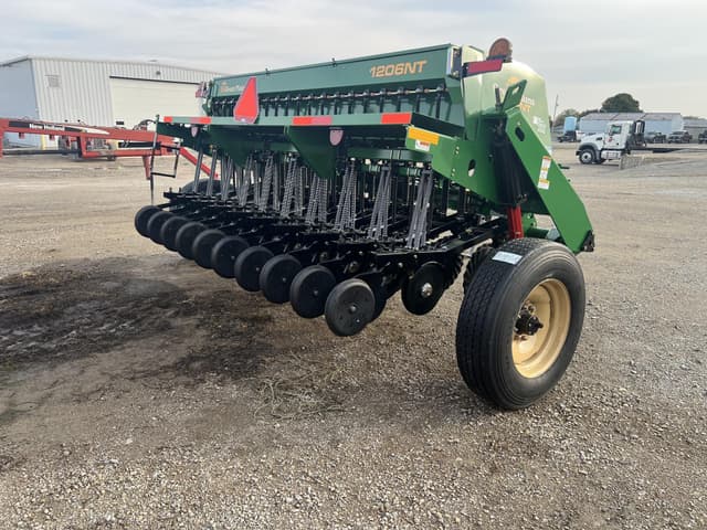 Image of Great Plains 1206NT equipment image 4