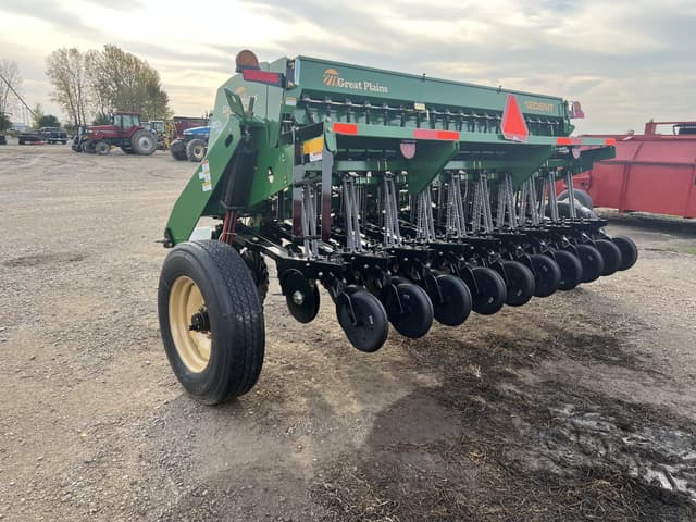 Image of Great Plains 1206NT equipment image 2