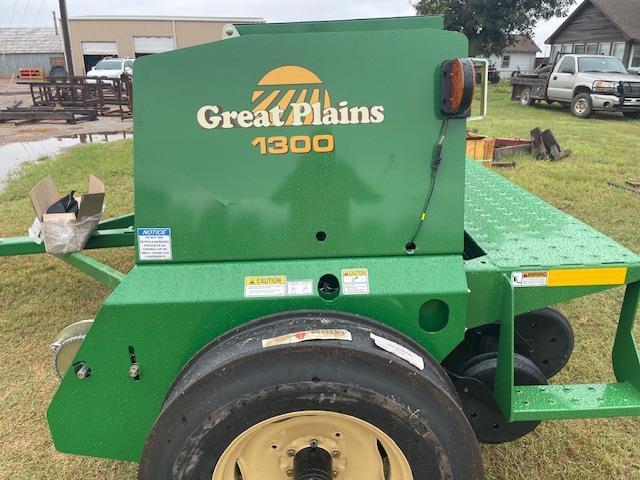Image of Great Plains 1300 equipment image 2
