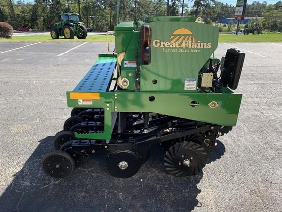 2025 Great Plains 3P606NT Equipment Image0