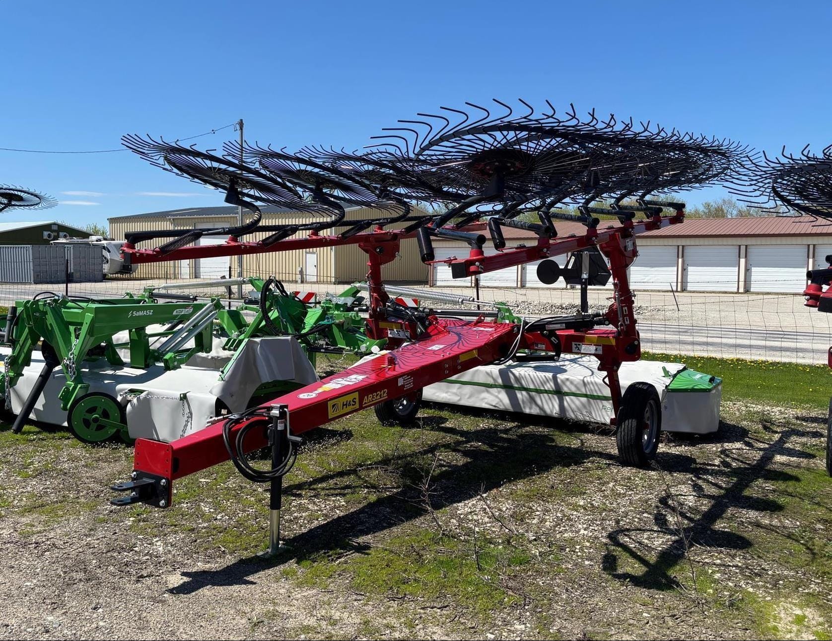 2025 H&S AR3212 Equipment Image0