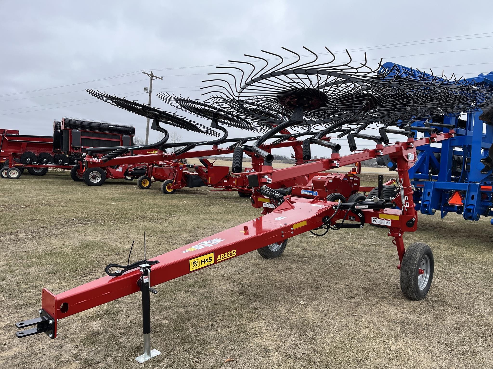 2025 H&S AR3212 Equipment Image0