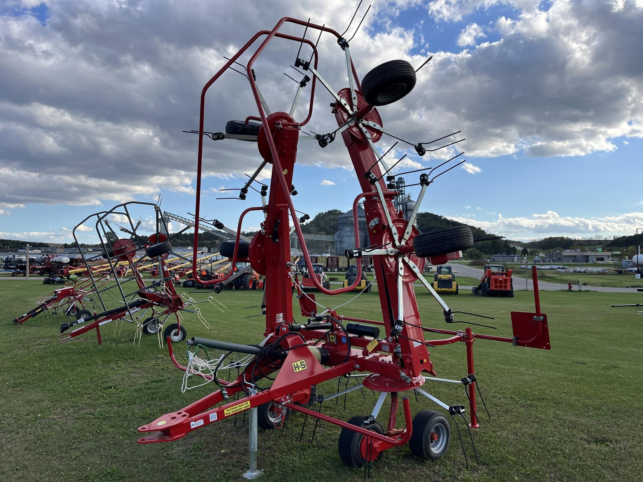 2025 H&S RTG6 Equipment Image0