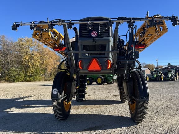 Image of Hagie STS12 equipment image 2