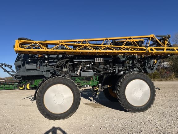 Image of Hagie STS12 equipment image 4