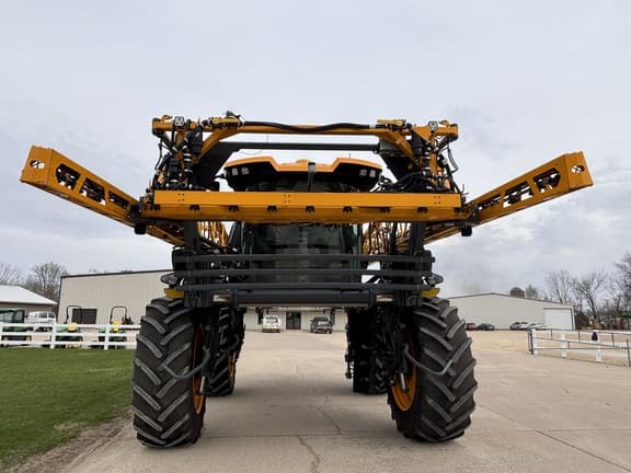 Image of Hagie STS12 equipment image 2