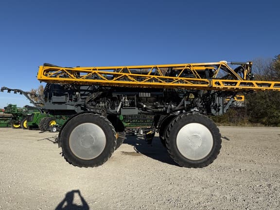 Image of Hagie STS12 equipment image 4