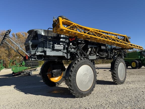 Image of Hagie STS12 equipment image 4