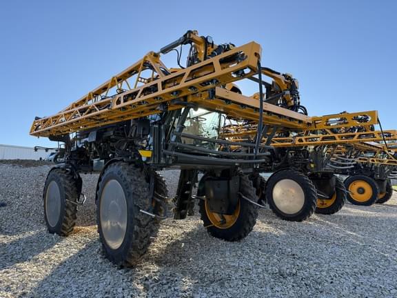 Image of Hagie STS12 equipment image 4