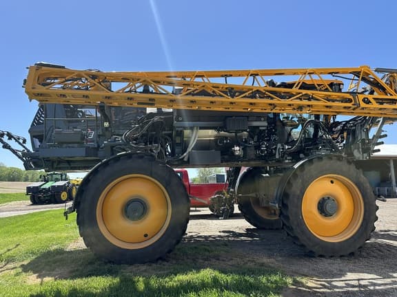 Image of Hagie STS12 equipment image 4