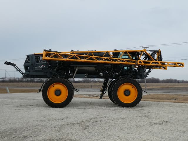 Image of Hagie STS16 equipment image 2