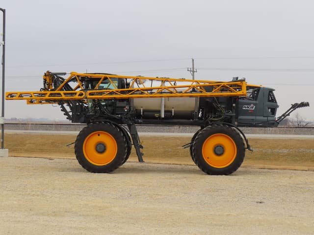 Image of Hagie STS16 equipment image 1