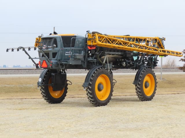 Image of Hagie STS16 equipment image 4