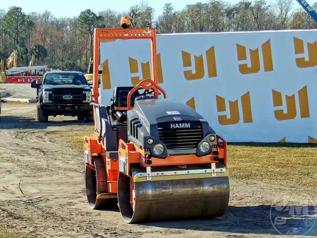 Image of Hamm HD12VV equipment image 2