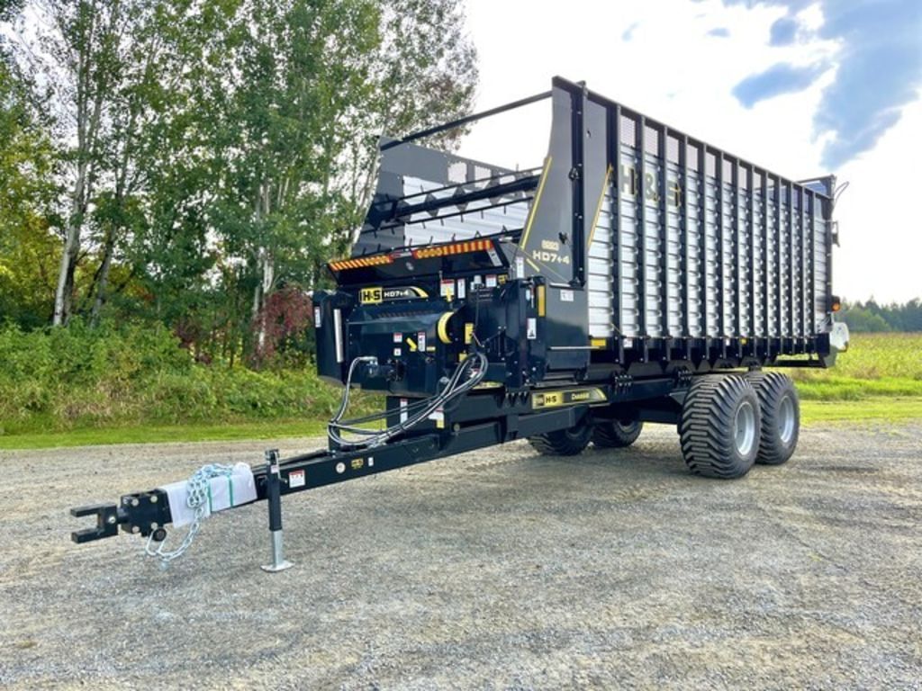 2025 H&S HD7+4 Equipment Image0