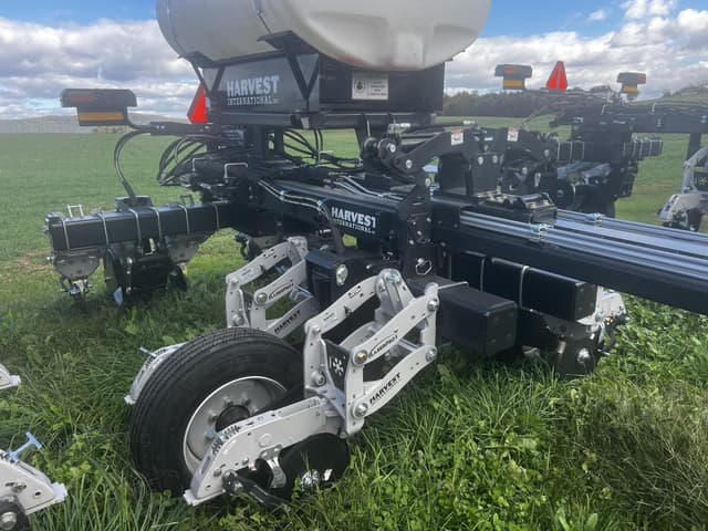 Image of Harvest International PB2030BR equipment image 3