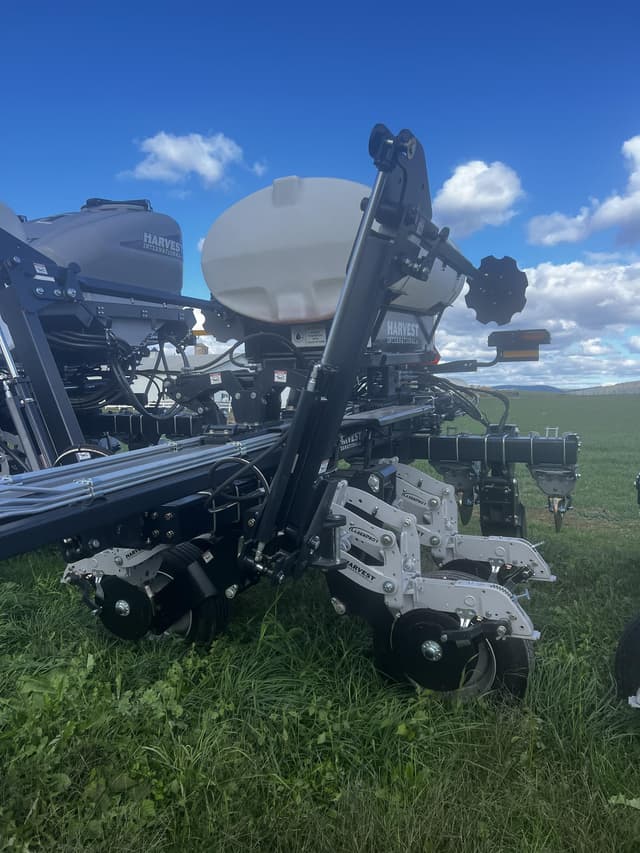 Image of Harvest International PB2030BR equipment image 1