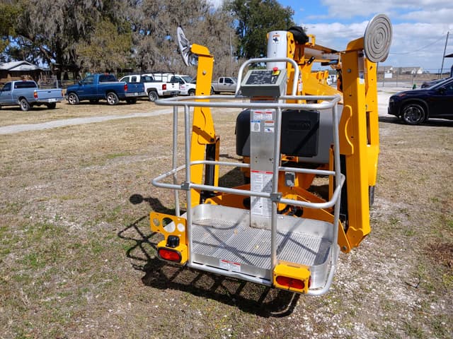 Image of Haulotte 5533A equipment image 2