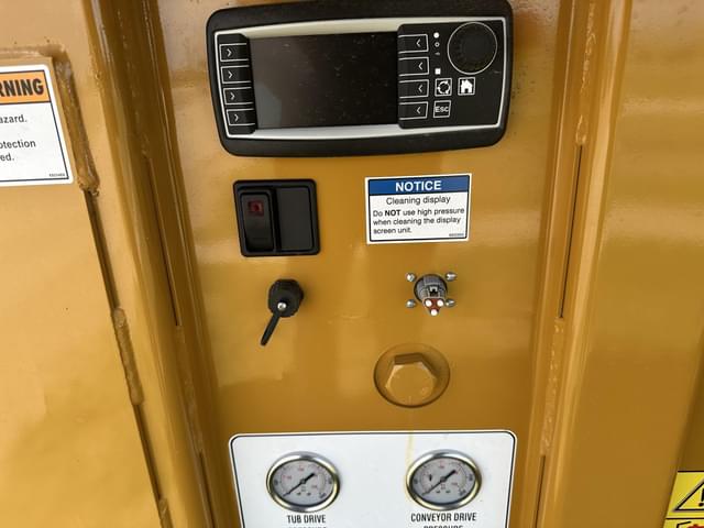 Image of Haybuster H-1135 equipment image 1