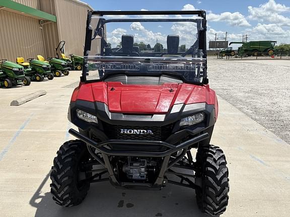 Image of Honda Pioneer 700 equipment image 2