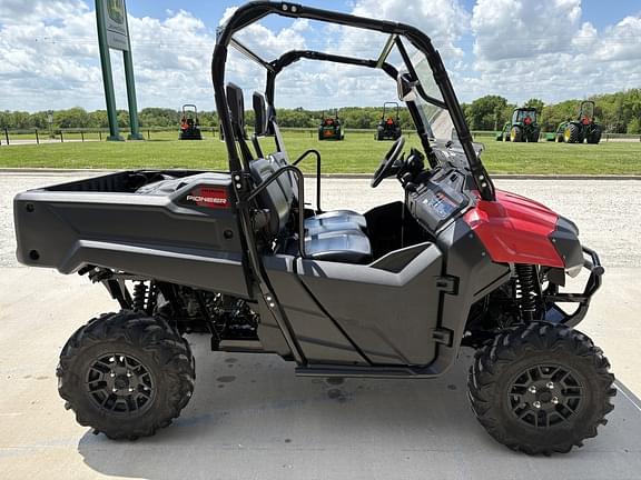 Image of Honda Pioneer 700 equipment image 4