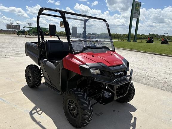Image of Honda Pioneer 700 equipment image 3