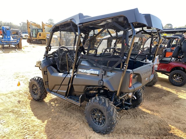 Image of Honda Pioneer 700 equipment image 1