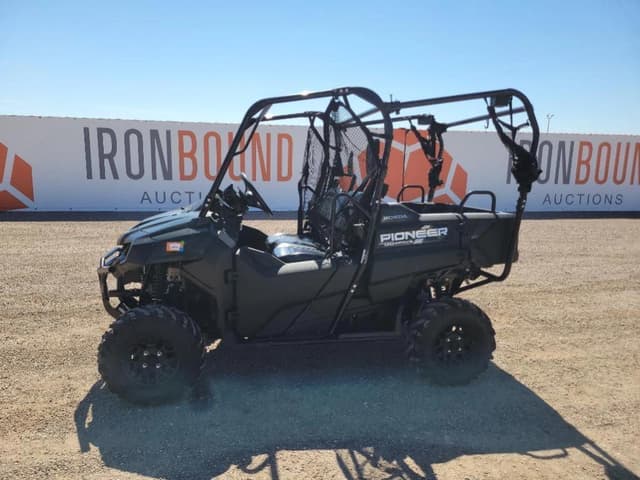 Image of Honda Pioneer 700 equipment image 1