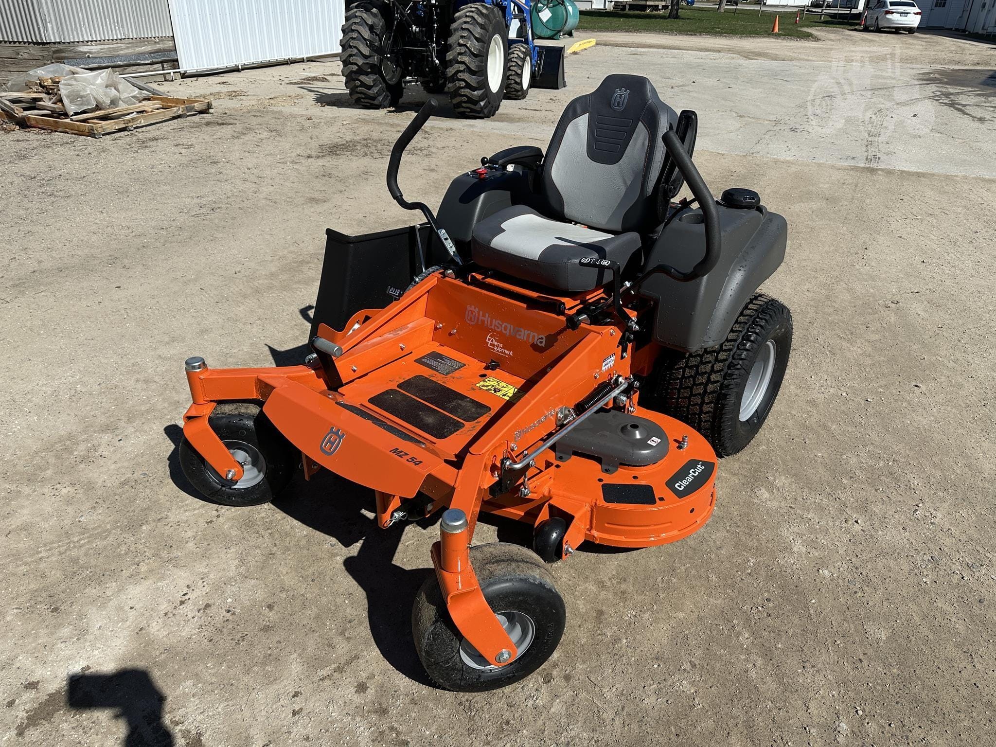 2025 Husqvarna MZ54 Equipment Image0