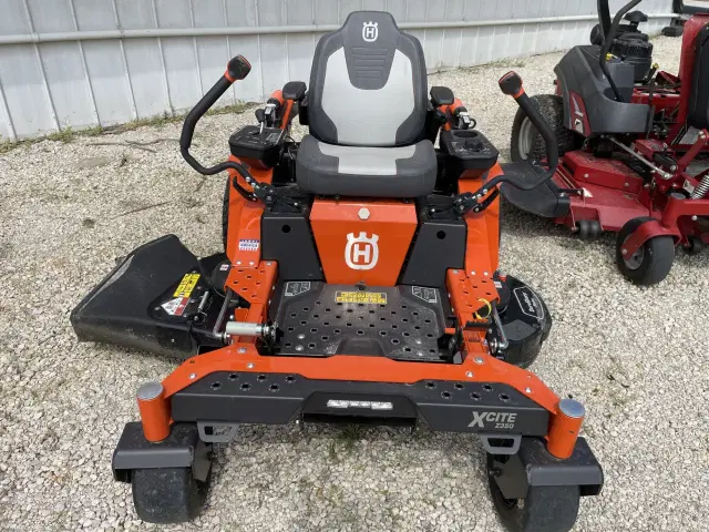 Image of Husqvarna XCITE Z350 equipment image 1