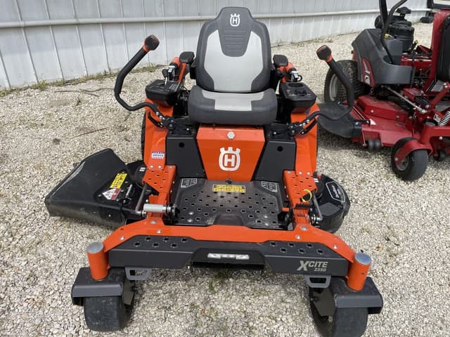 Image of Husqvarna XCITE Z350 equipment image 1