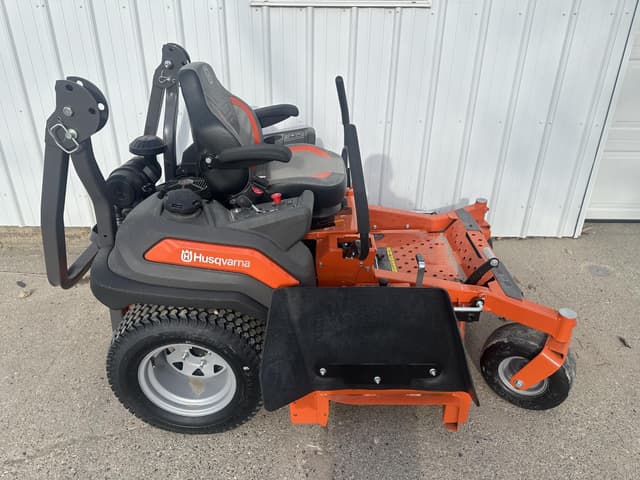 Image of Husqvarna Z454XS equipment image 1